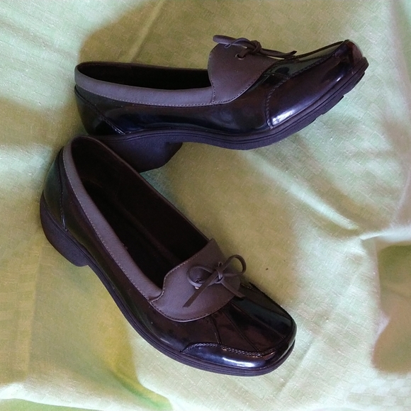 Wanderlust duck walking shoes Sz 9 🥿 - Picture 2 of 6